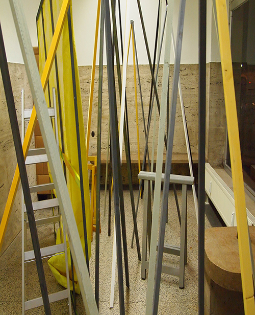 Round steps behind lines, Installation, Malou Hendel, Katja Pudor